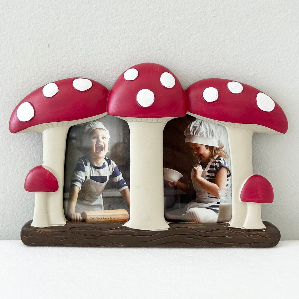 Issac Jacobs MUSHROOM Photo Frame 2 Opening 2” x 3” Picture Resin Red